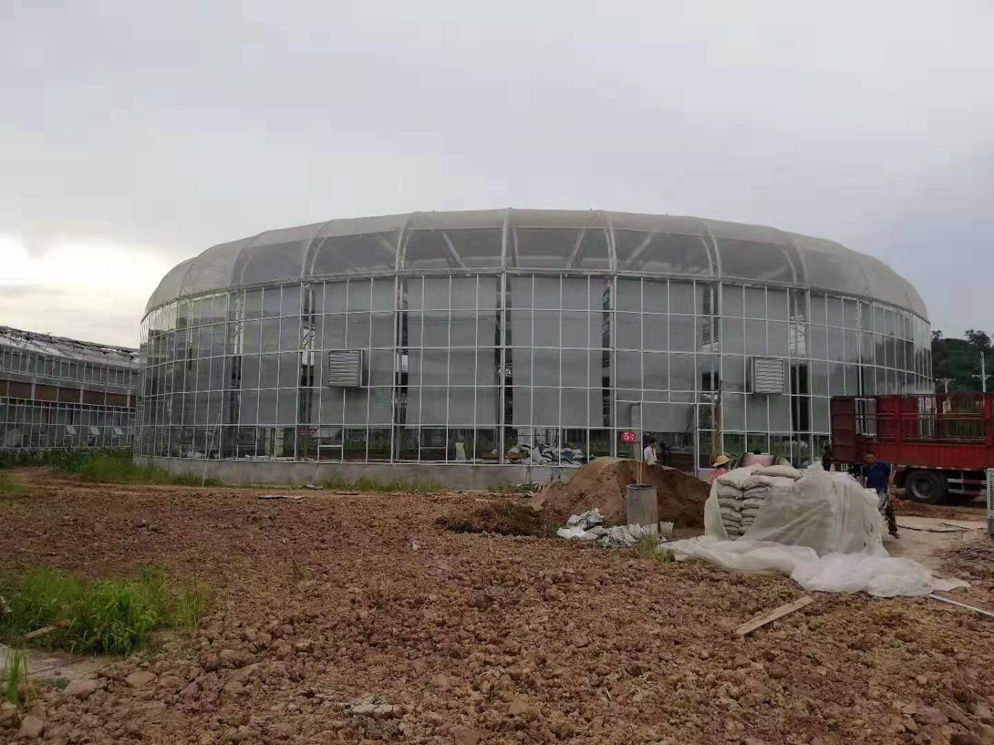 Commercial Greenhouse Commercial Greenhouse